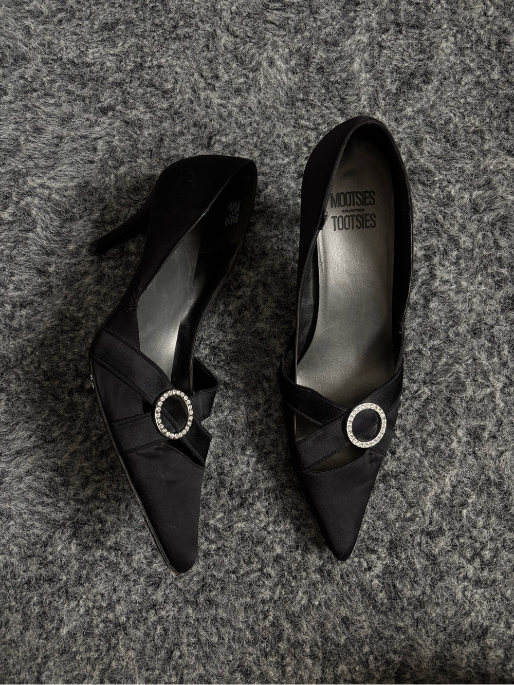 Mootsies Tootsies Black Pointed Toe Rhinestone Pump